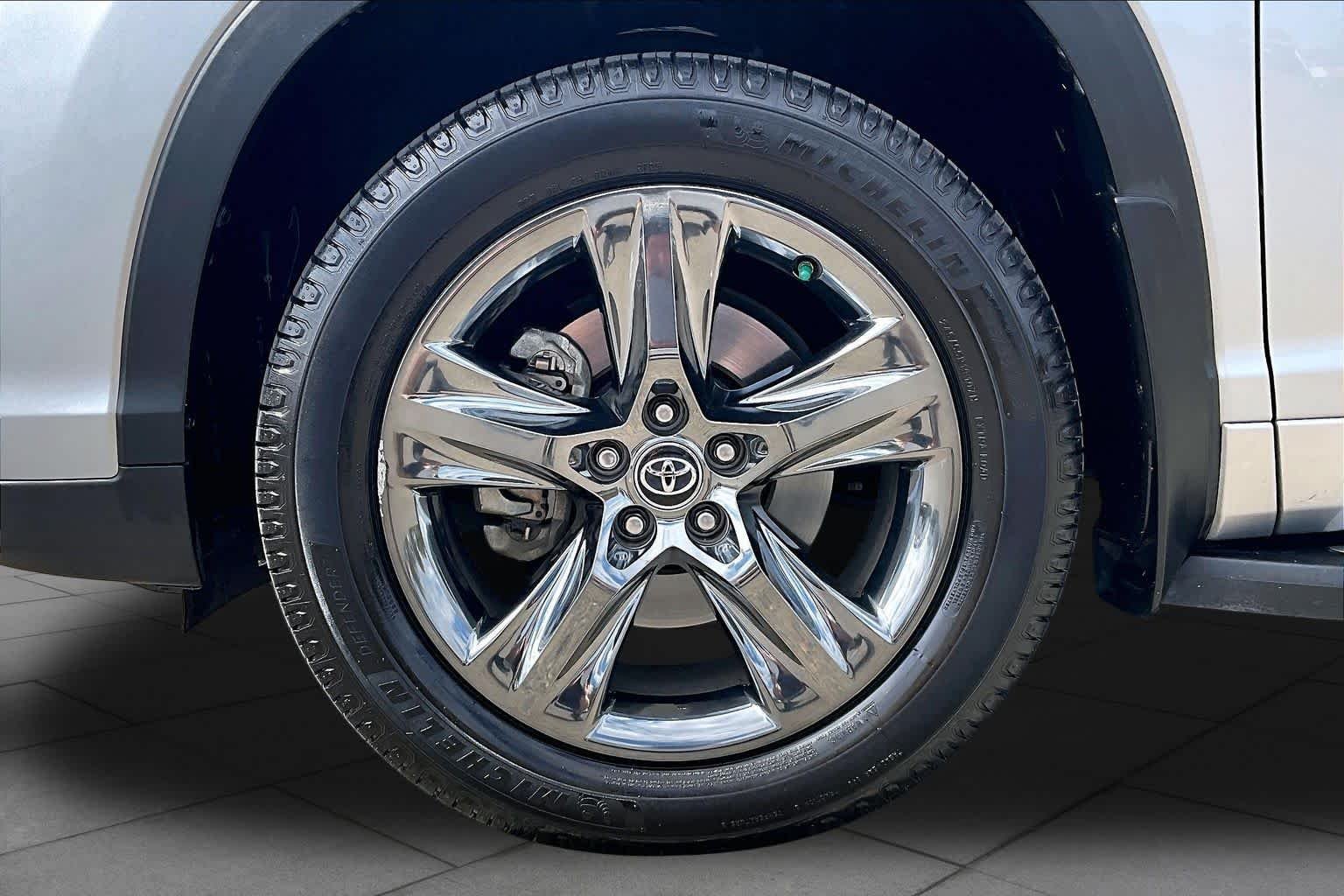 Used 2017 Celestial Silver Metallic Toyota Hybrid Limited Platinum image 10