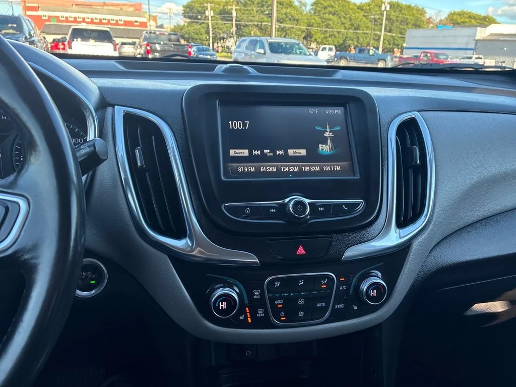 Used 2018 IVY METALLIC Chevrolet LT image 17