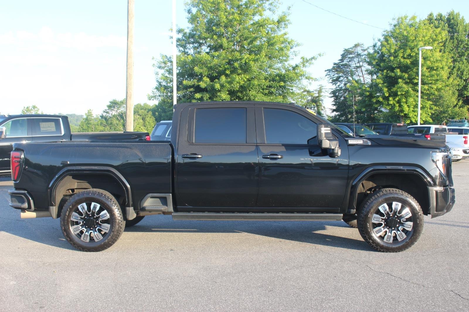 Used 2024 Onyx Black GMC AT4 image 8