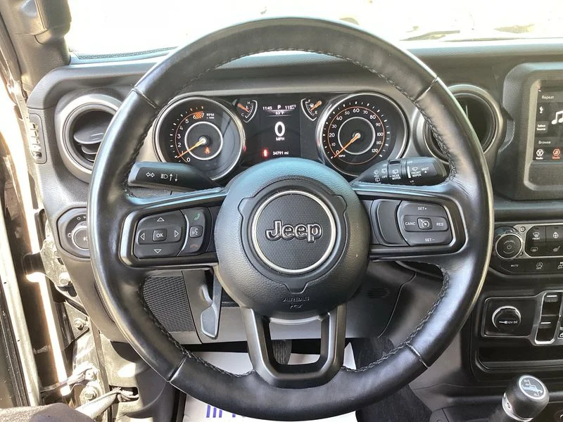Used 2023 Black Jeep Sport S image 9