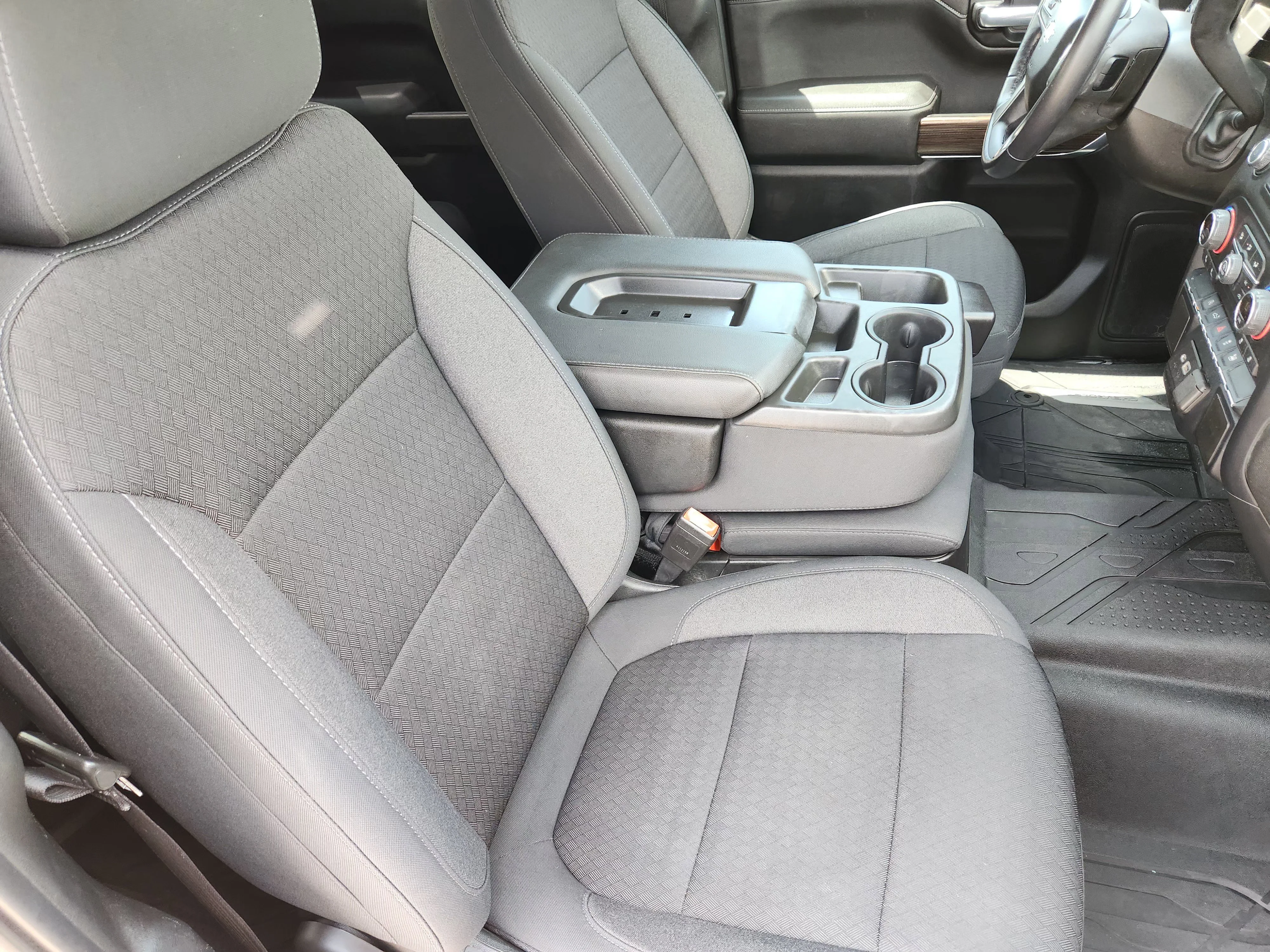 Used 2021 BLACK Chevrolet LT image 13