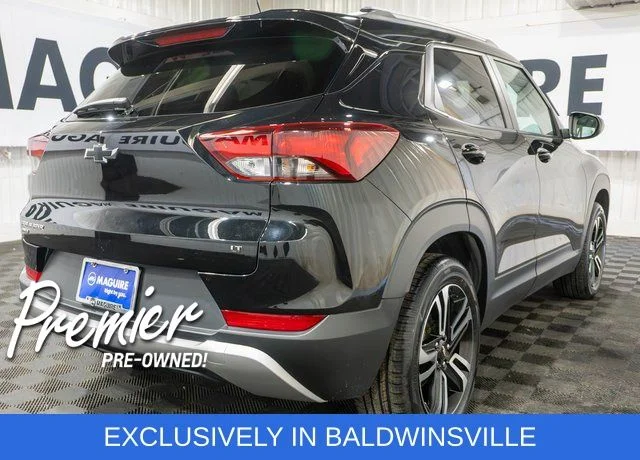 Used 2023 Black Chevrolet LT image 5