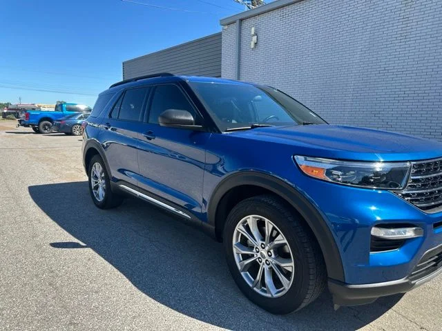 Used 2020 Blue Metallic Ford XLT image 6