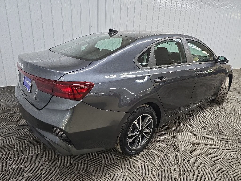 Used 2023 Gray Kia LXS image 10