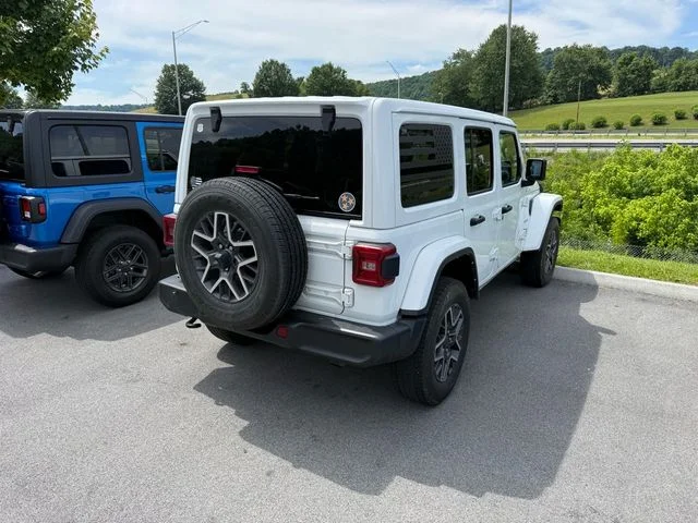 Used 2024 White Jeep Sahara image 13
