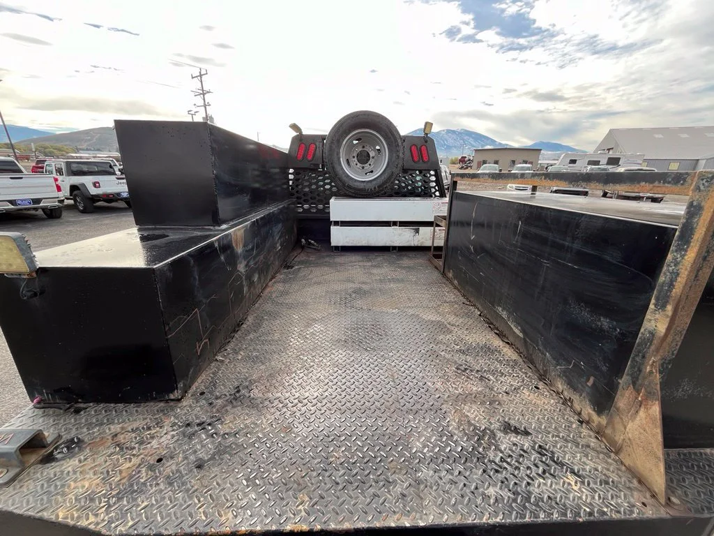 Used 2022 White Ford XL image 18