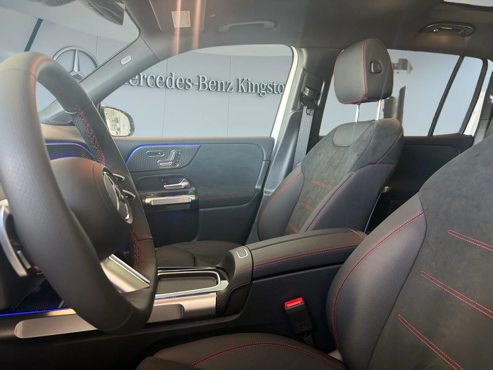 New 2026 White Mercedes-Benz Glb 250 4matic Suv image 4