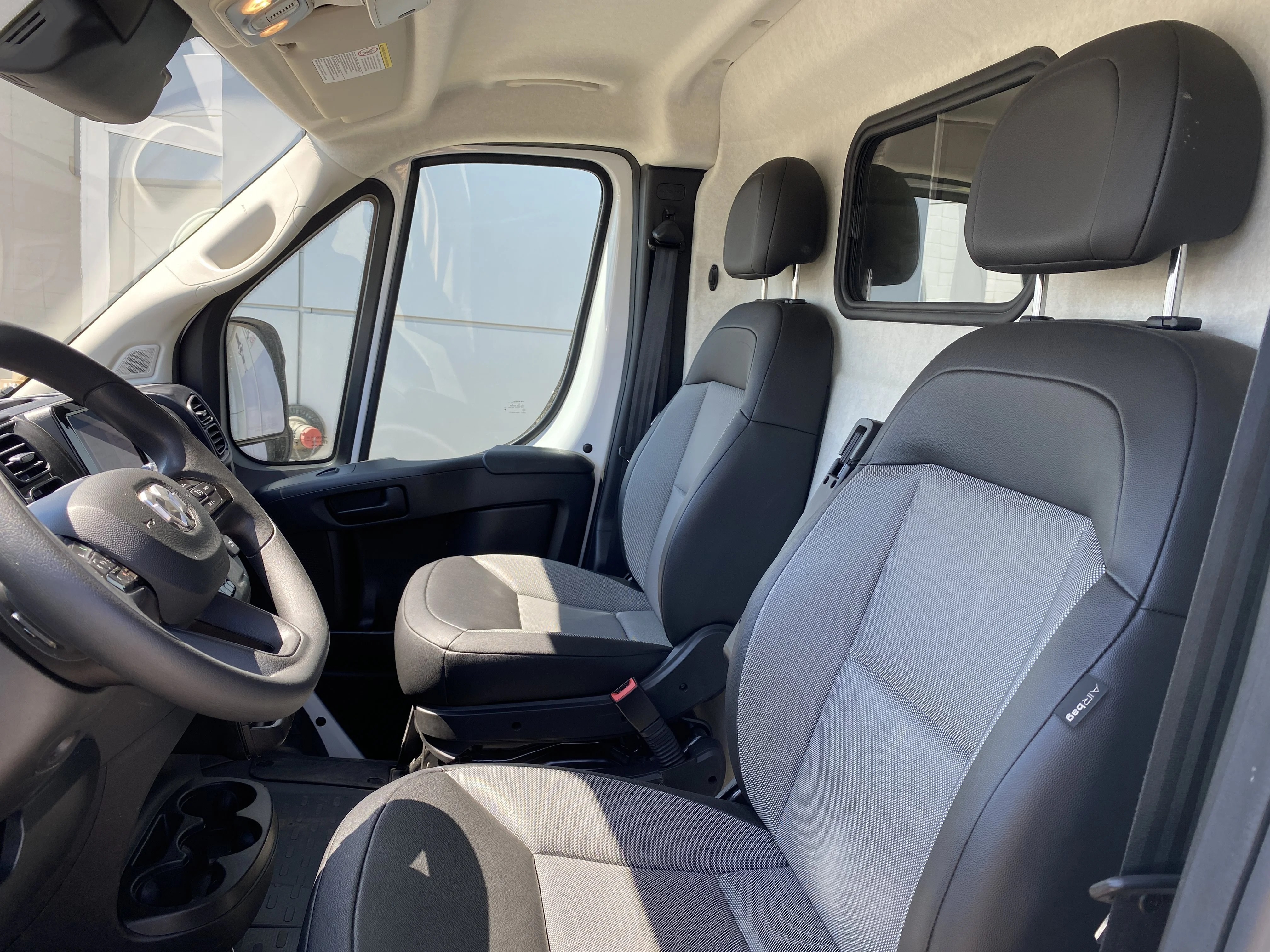 Used 2025 White Ram Tradesman 2500 High Roof 136 WB * RADAR CRUISE * APPLE CARPLAY/ANDROID AUTO * image 9