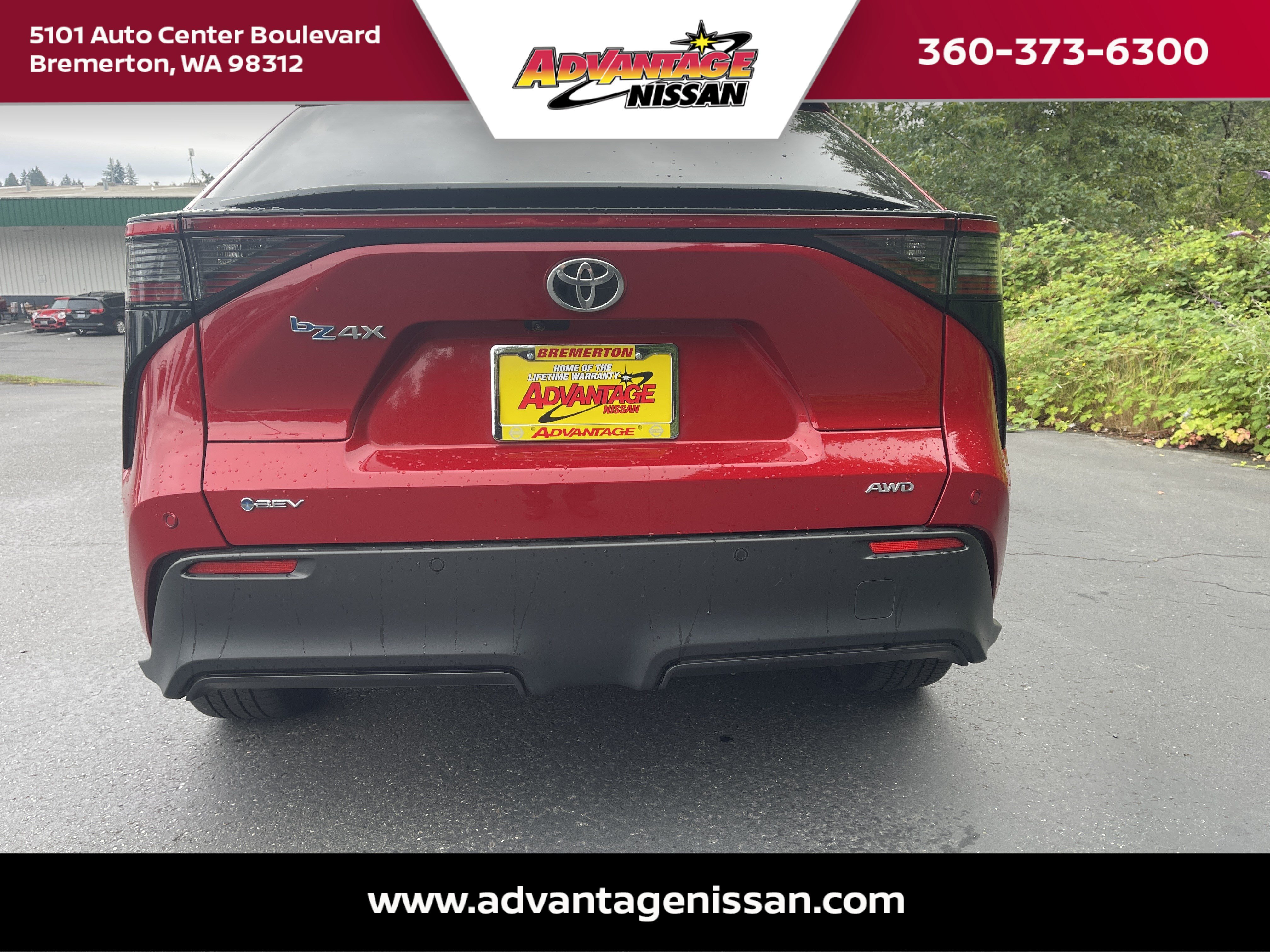 Used 2024 Supersonic Red Toyota XLE image 4