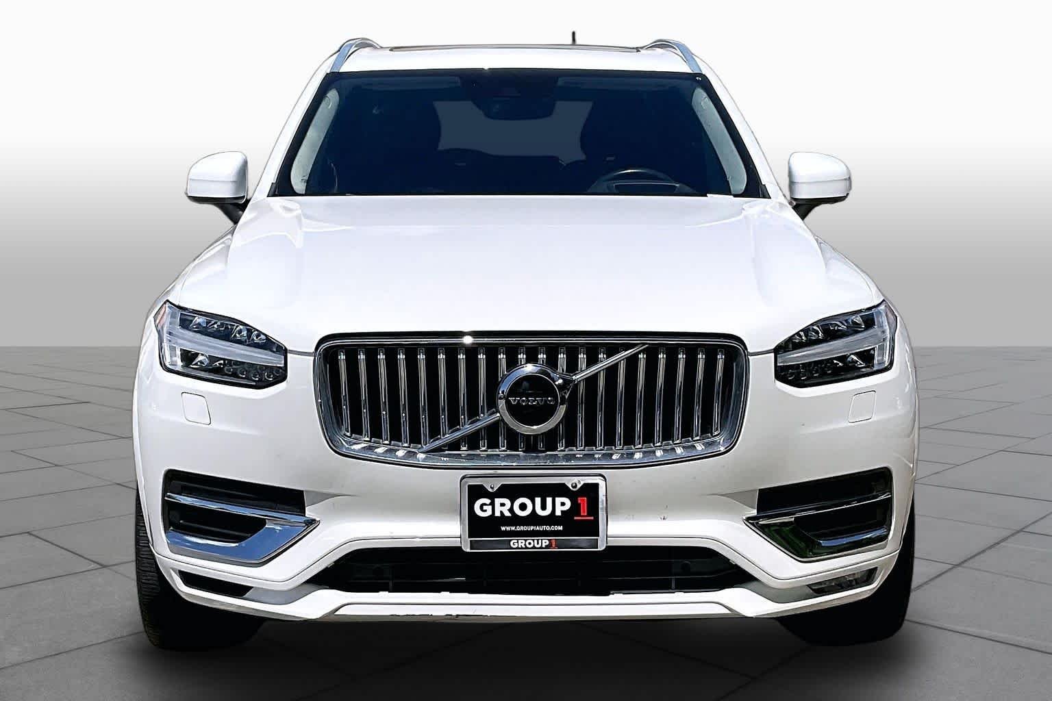 Used 2020 Crystal White Metallic Volvo Inscription image 4