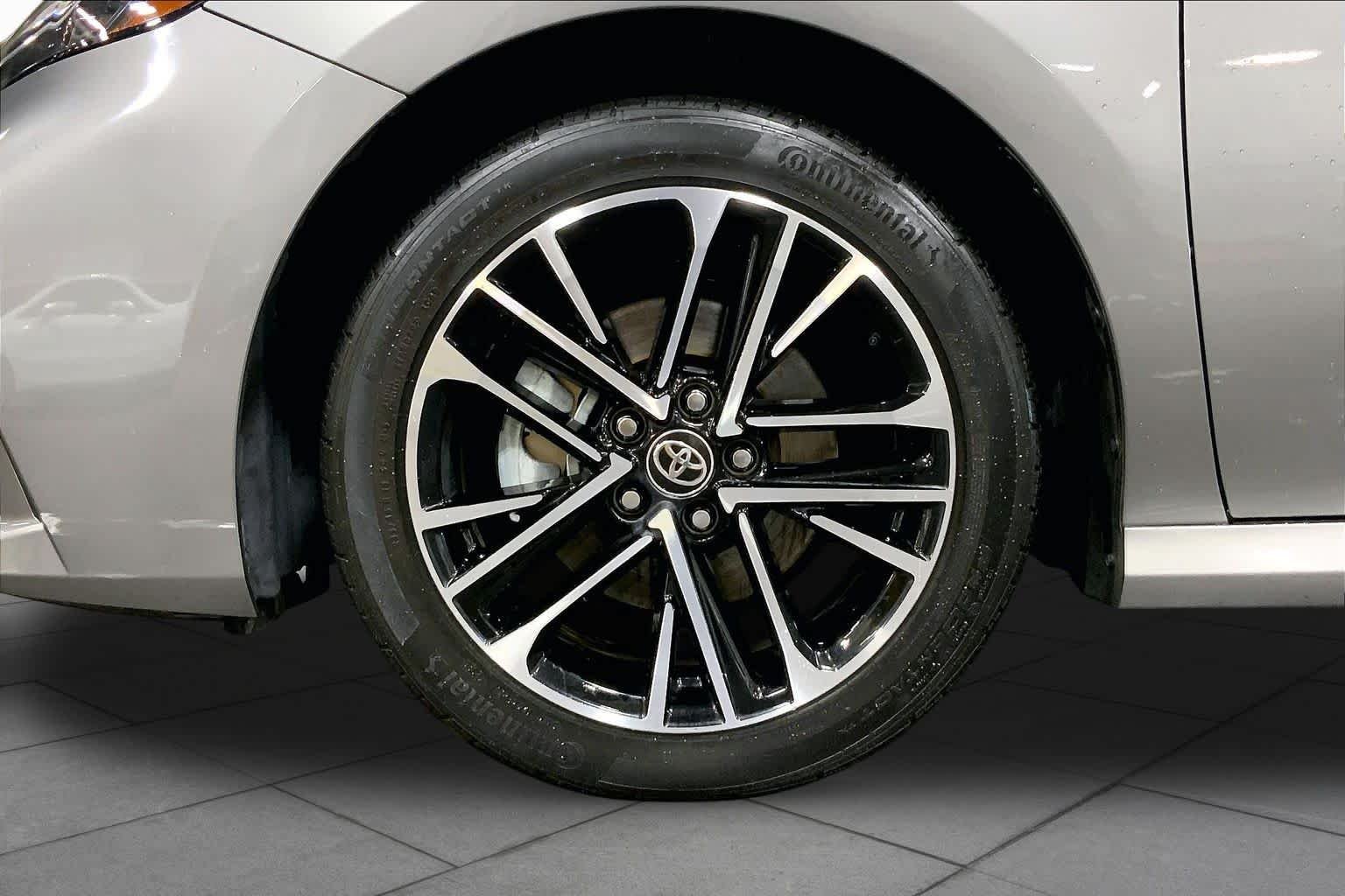2025 Toyota Camry XLE - Photo 11