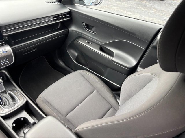 2025 Hyundai Kona SEL - Photo 14
