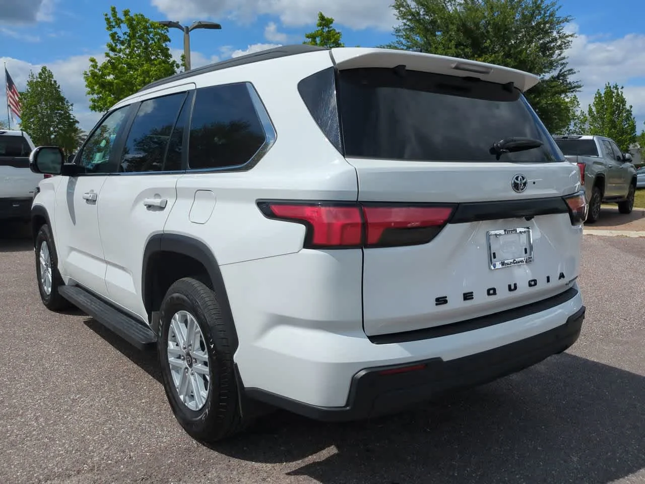 Certified Used 2025 Ice Cap Toyota SR5 image 4