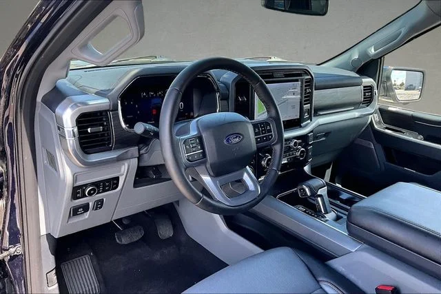 Used 2025 Blue Ford Lariat image 10
