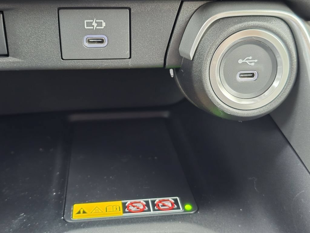 Used 2026 Pearl Toyota XLE image 8