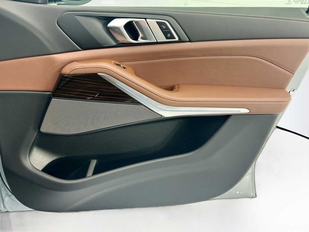 New 2026 Gray Metallic BMW xDrive50e image 24