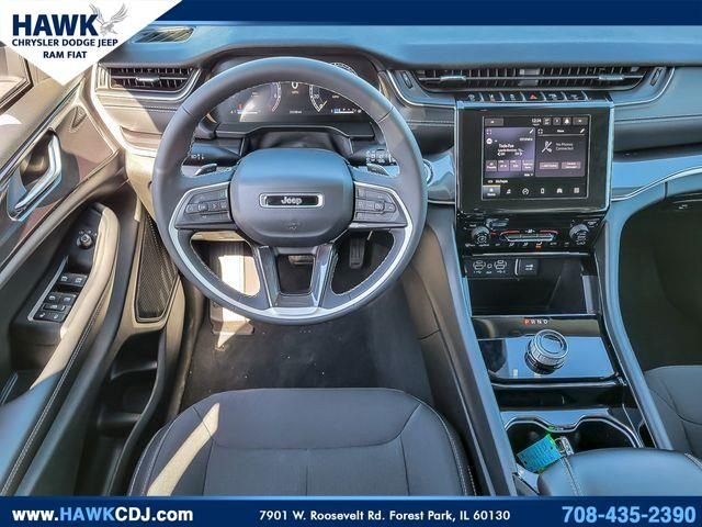 Used 2023 White Jeep Laredo image 12