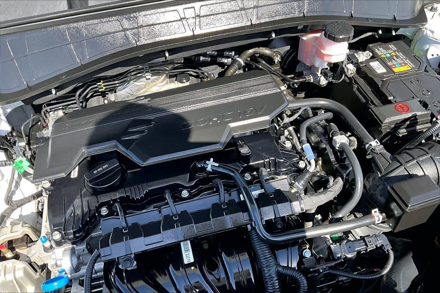 Certified Used 2025 Atlas White Hyundai SEL image 33