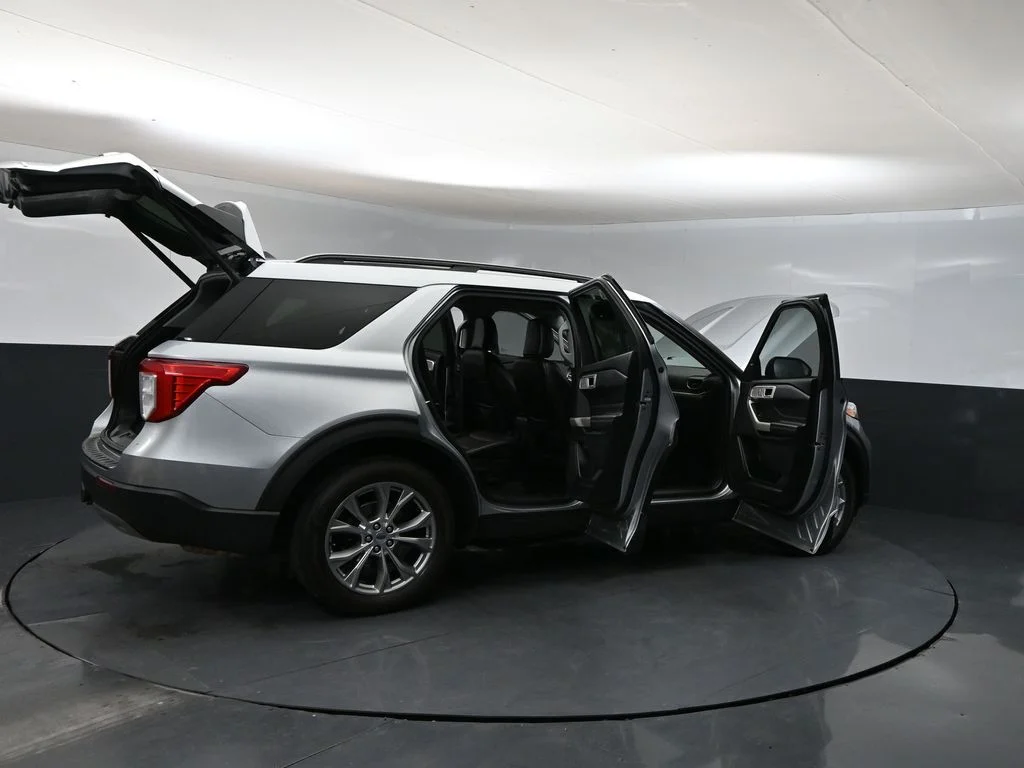 Used 2024 Silver Ford XLT image 42