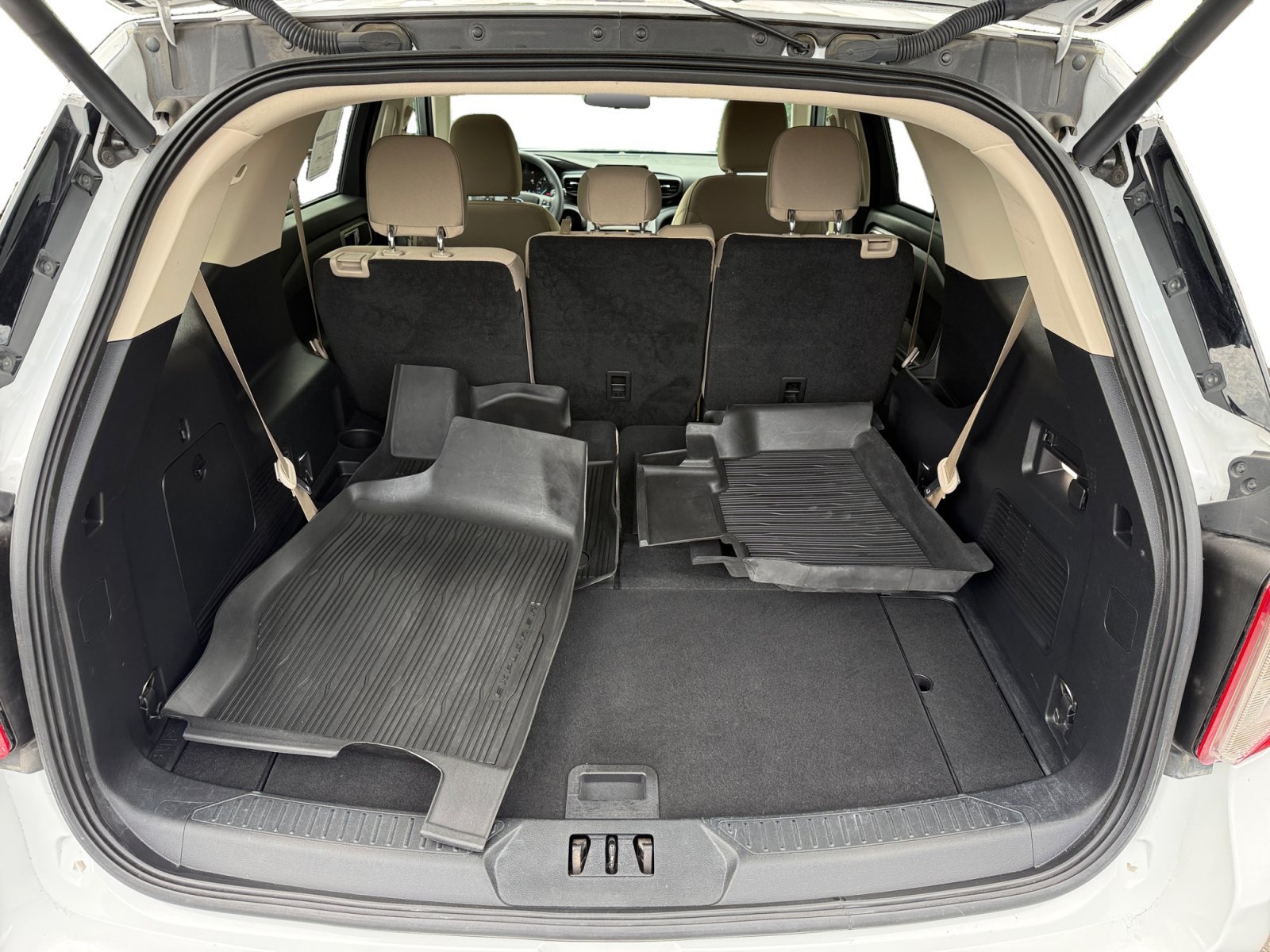 Certified Used 2021 Oxford White Ford Base image 17