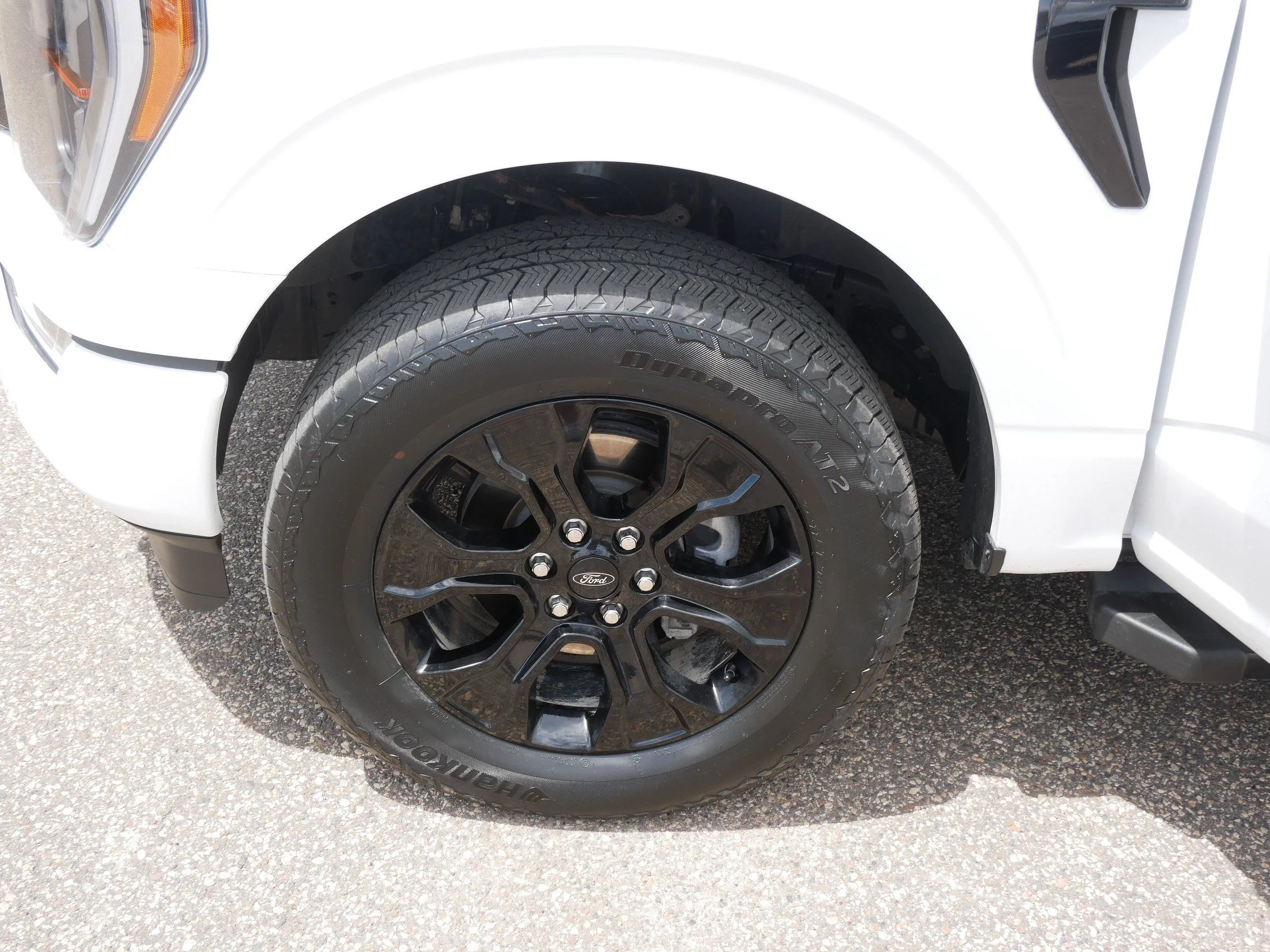 Used 2023 Oxford White Ford LARIAT image 15