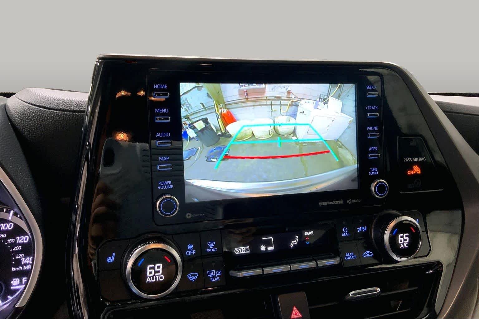 Used 2022 Moon Dust Toyota XLE image 27
