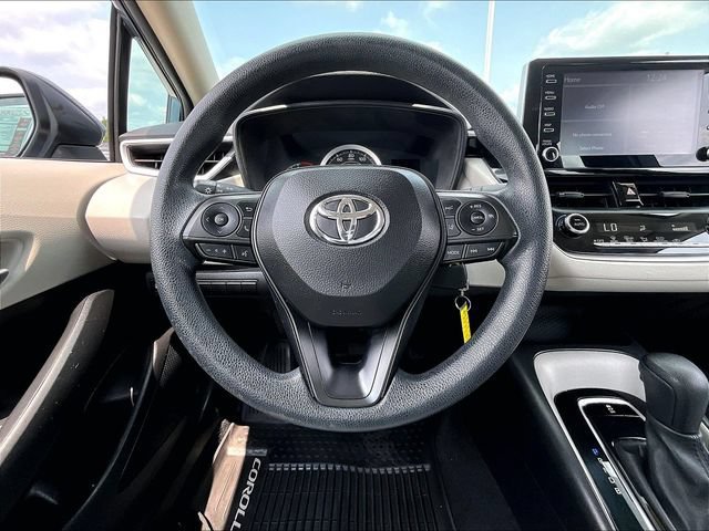 Used 2020 Celestite Toyota LE image 17