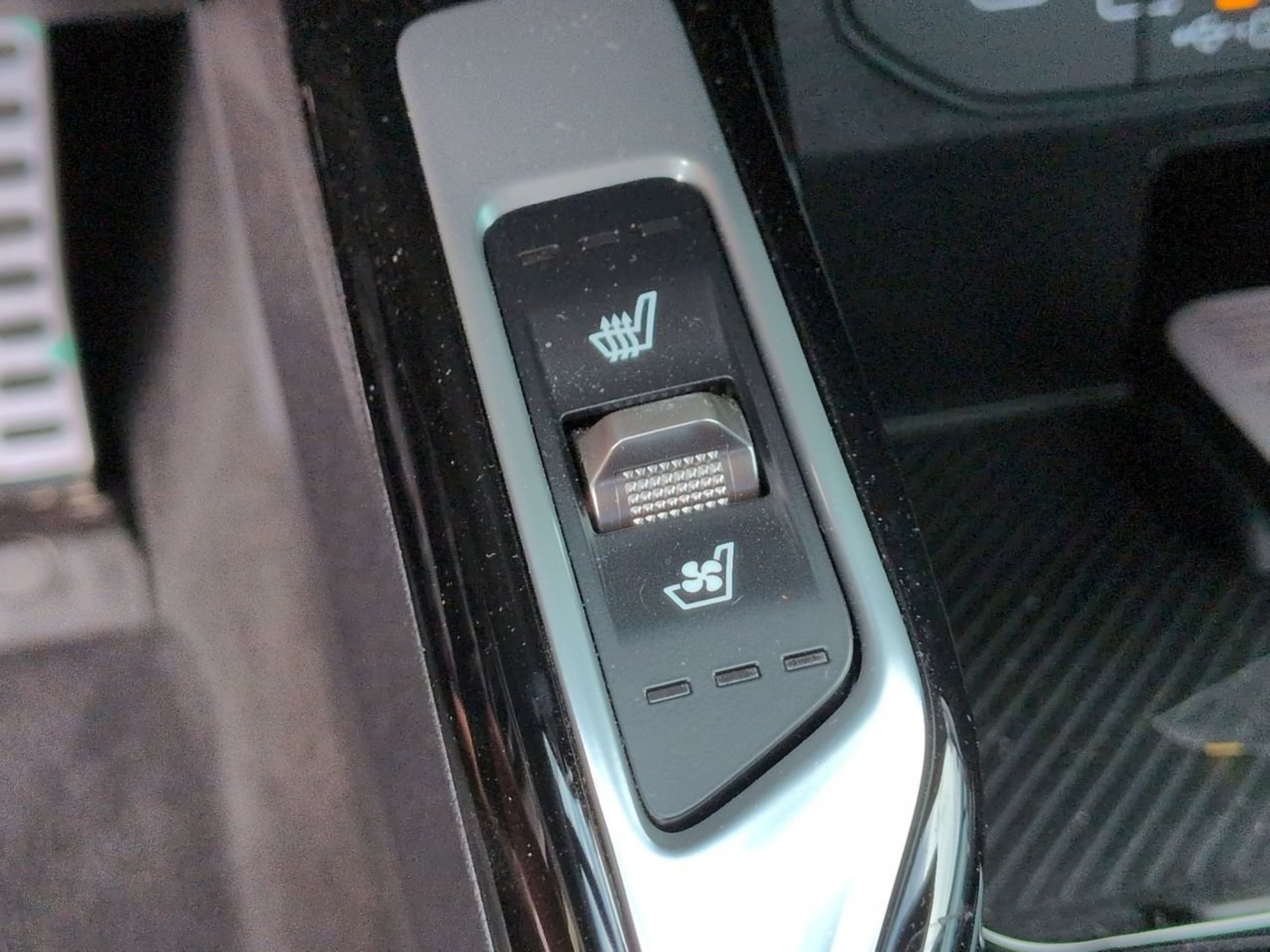New 2026 Jungle Green Kia X-Line SX Prestige AWD image 25