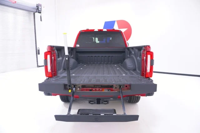 Used 2024 RAPID RED METALLIC TINTED CLEARCOAT Ford XL image 8
