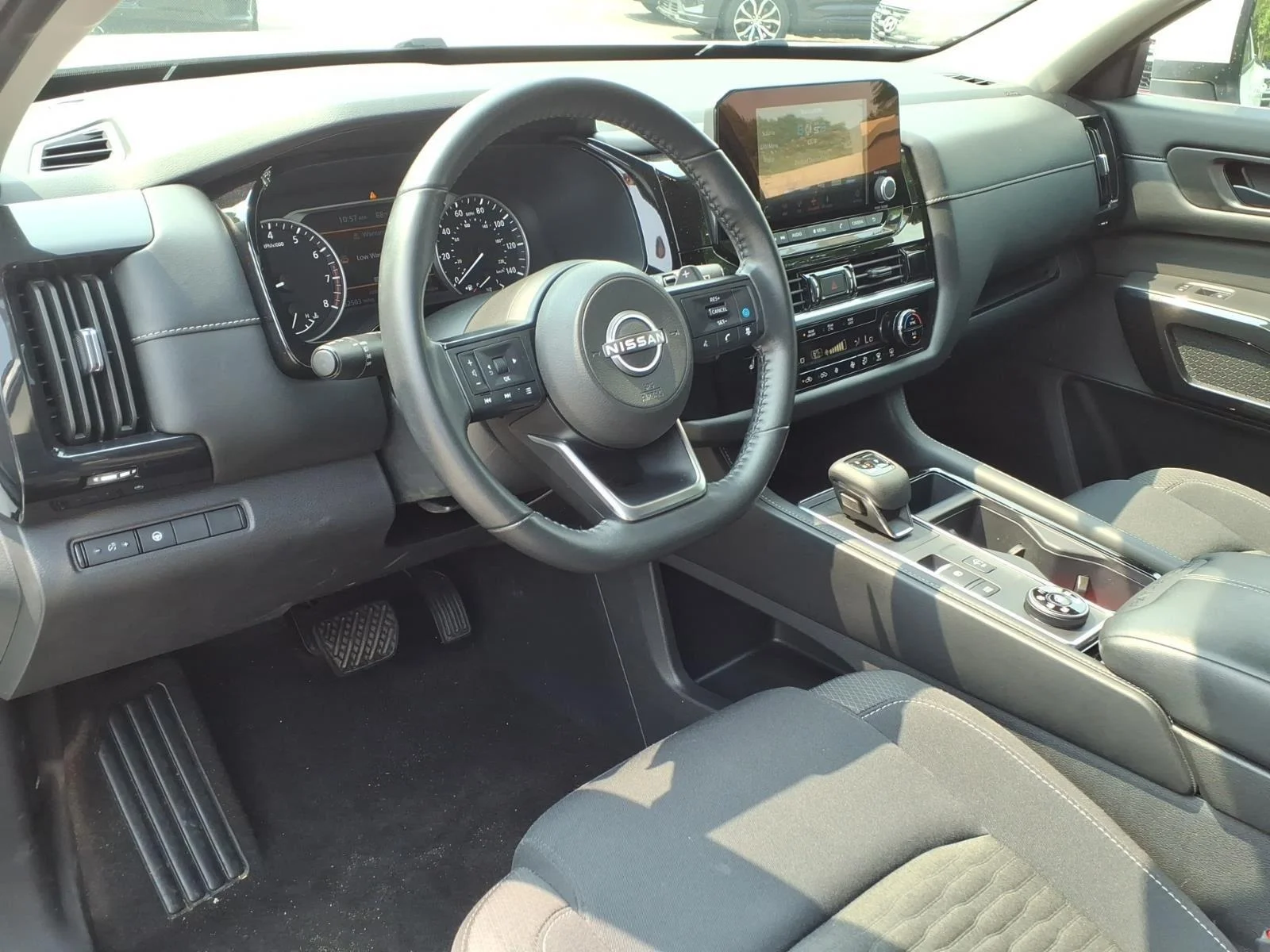 Used 2024 Pearl White Tricoat Nissan SV image 25