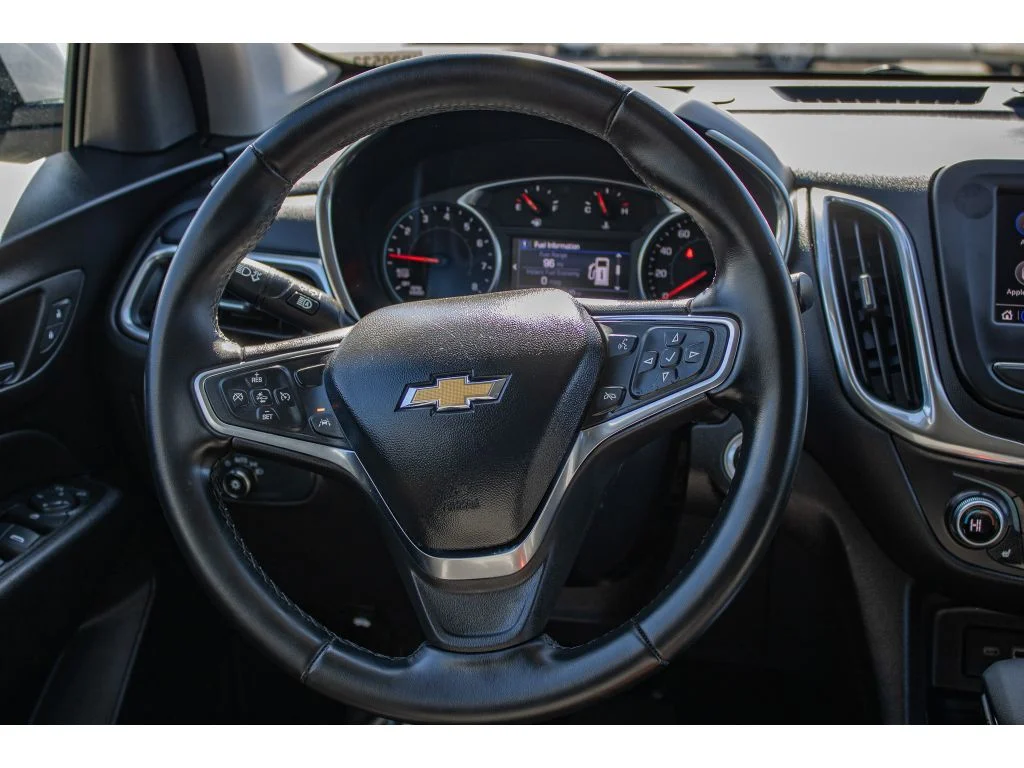 Used 2024 Summit White Chevrolet LT image 29