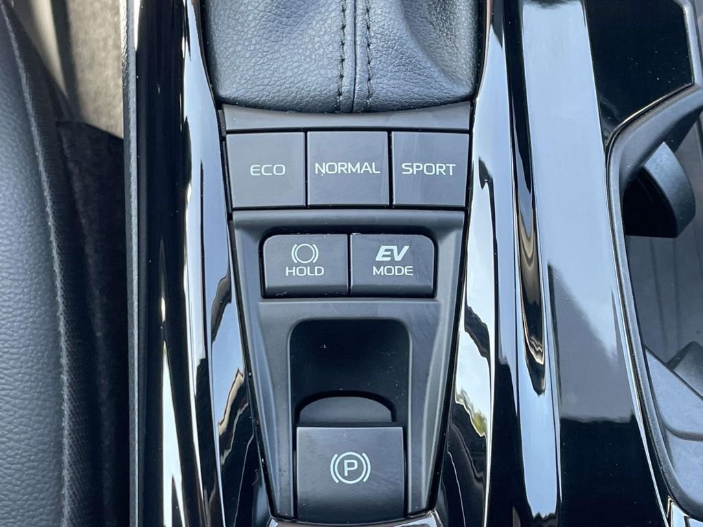 Used 2026  Toyota XSE image 33