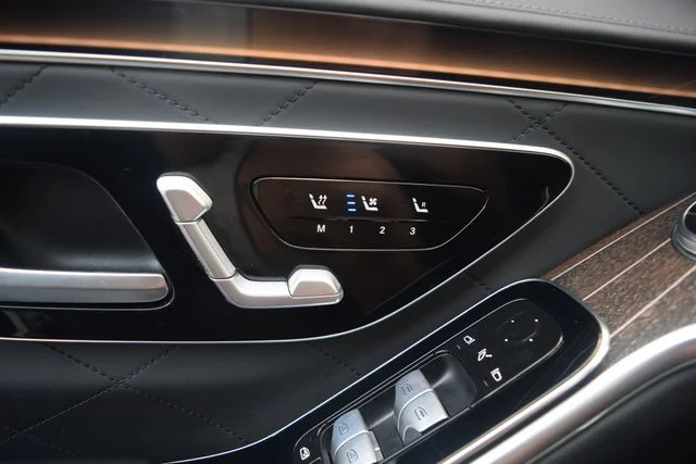 Used 2021 Black Mercedes-Benz S 580 image 18