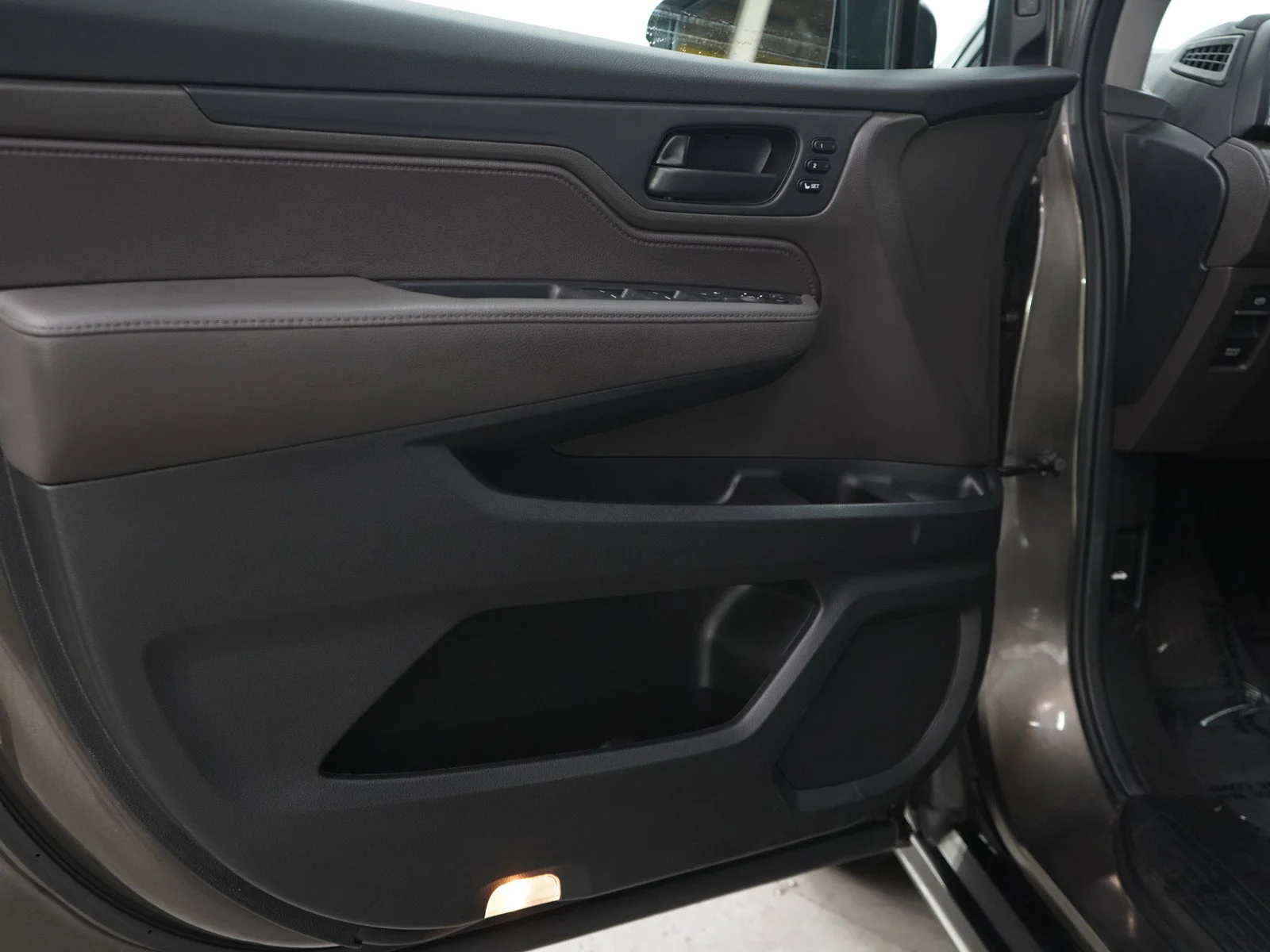 Used 2019 Bronze Honda EX-L image 22