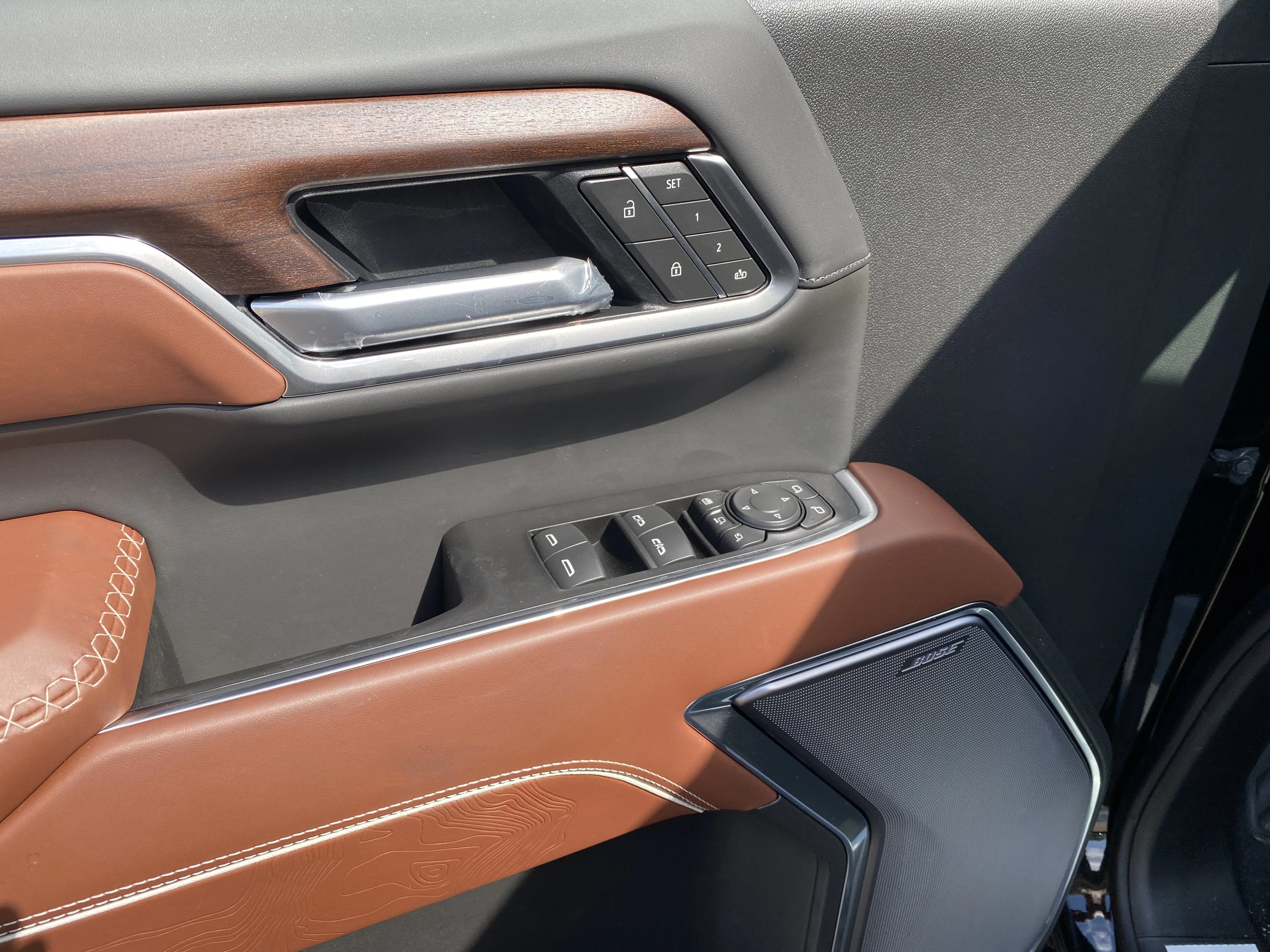 New 2026 ONYX BLACK GMC Denali Ultimate image 26