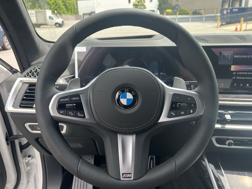 New 2027 White Metallic BMW xDrive40i image 14