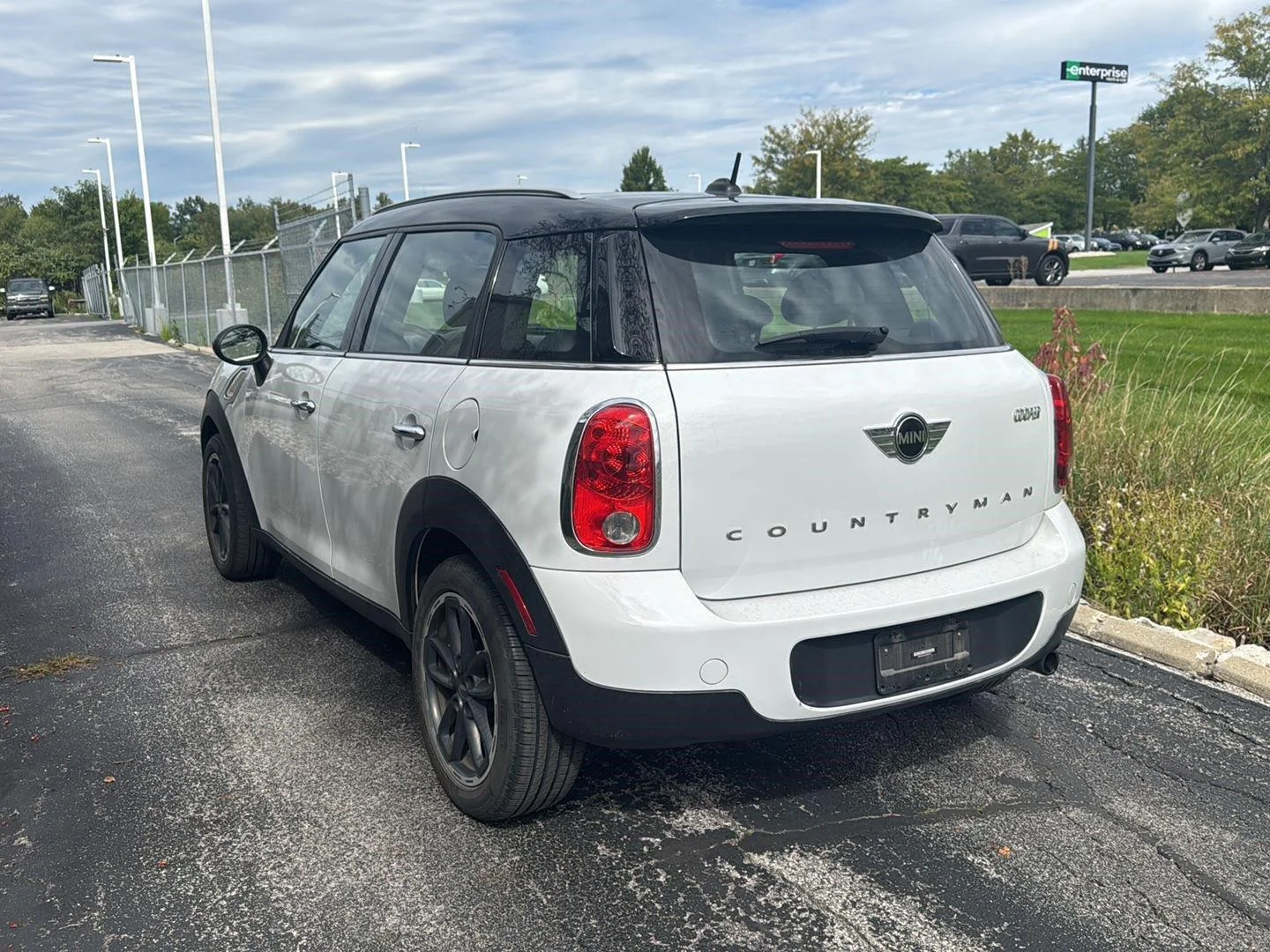 Used 2016 Light White MINI Cooper image 6