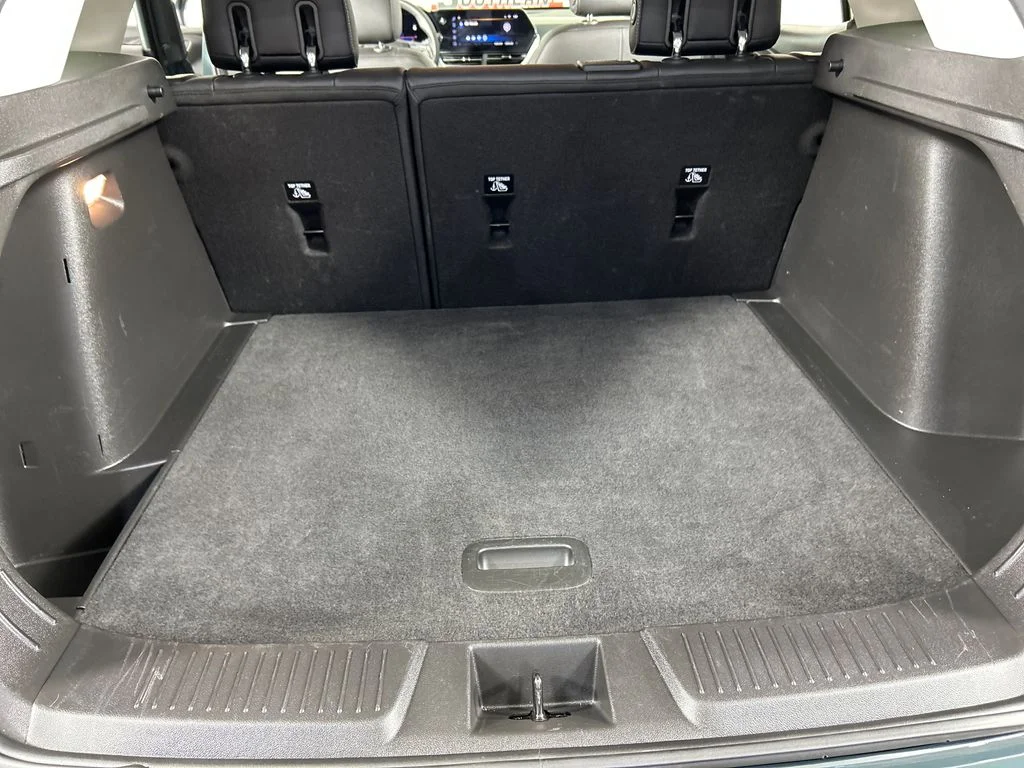 Used 2025 Gray Chevrolet LT image 18