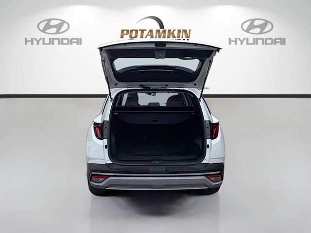 2025 Hyundai Tucson SE - Photo 24