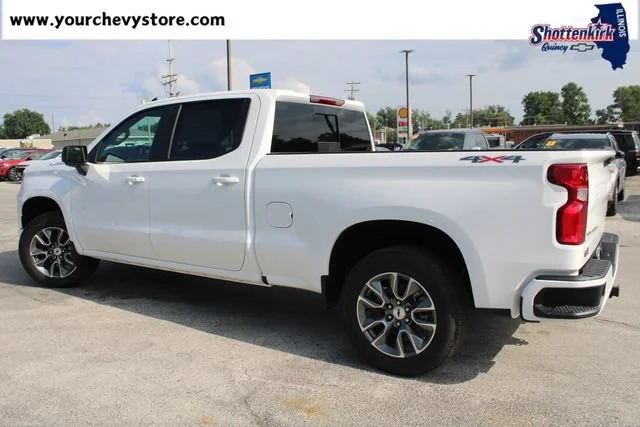 New 2026 Summit White Chevrolet RST image 3