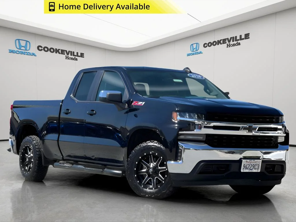 Used 2020 Black Chevrolet LT image 1