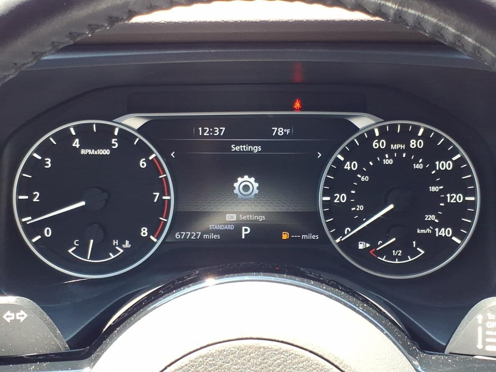 Used 2022 Super Black Nissan SL image 23