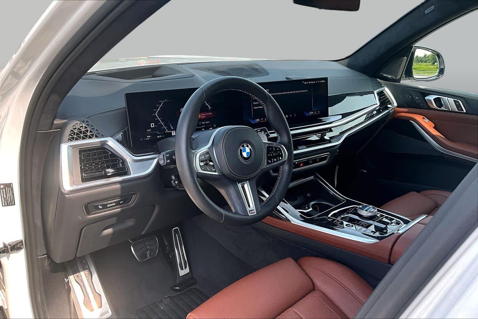 Used 2024 Mineral White Metallic BMW M60i image 17
