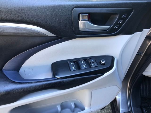 Used 2017 Predawn Gray Mica Toyota Limited Platinum image 22