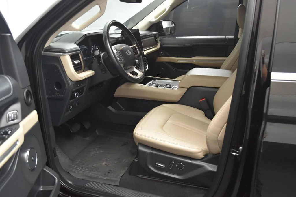 Used 2024 Black Metallic Ford Limited image 7