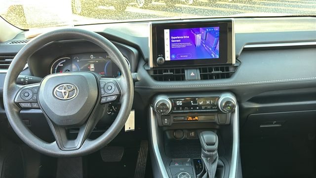 Used 2025 Pearl Toyota LE image 8