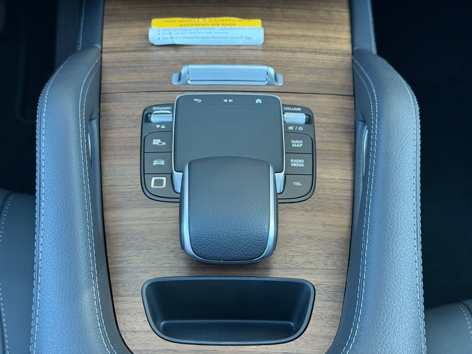 New 2026 Obsidian Black Metallic Mercedes-Benz GLE 350 image 44