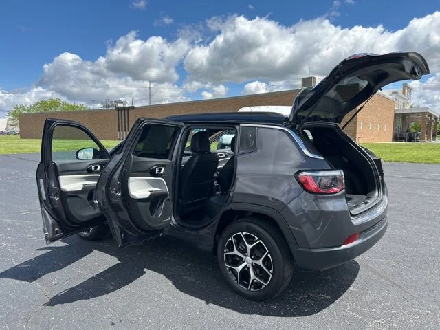 2024 Jeep Compass Limited - Photo 21
