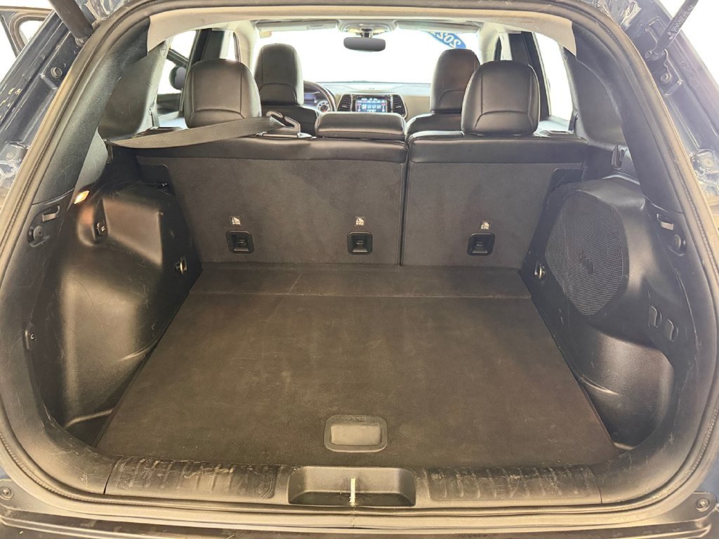 Used 2021 Blue Jeep Limited image 14