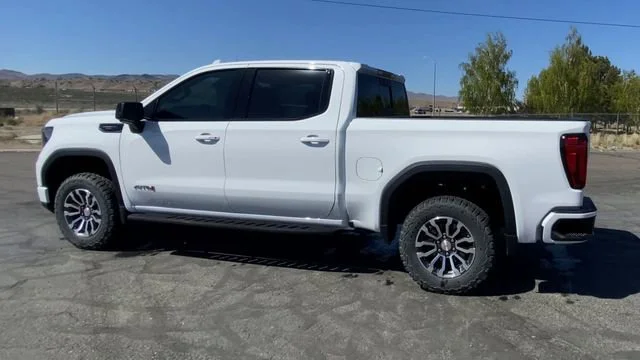 Used 2022 Summit White GMC AT4 image 6
